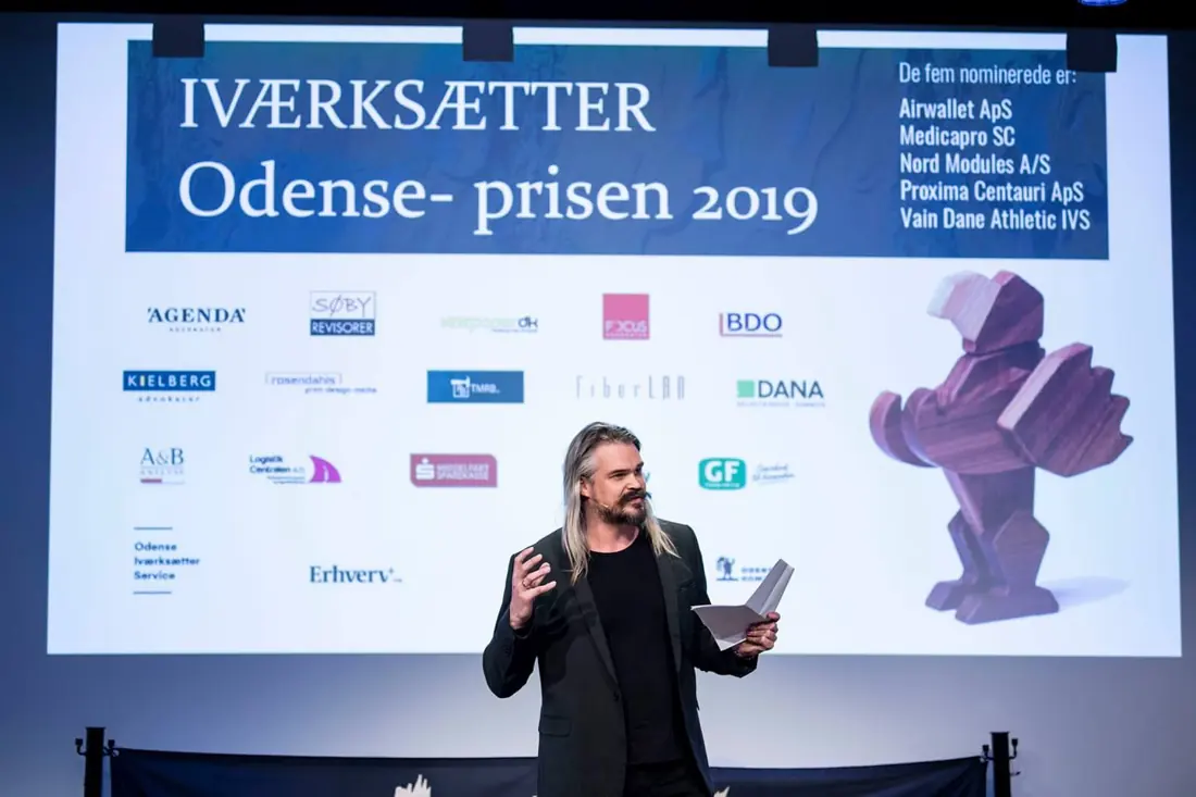 Klaus Knakkergaard som konferencier ved Iværksætterprisen Odense